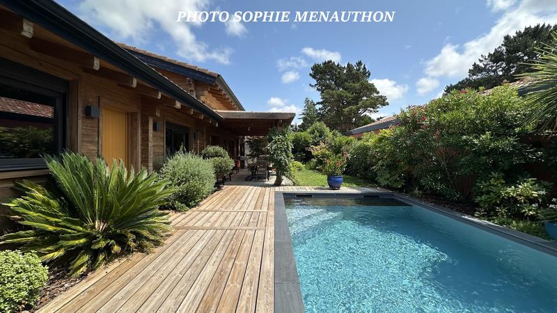 Maison de bois - 160 m² - 6 pièces