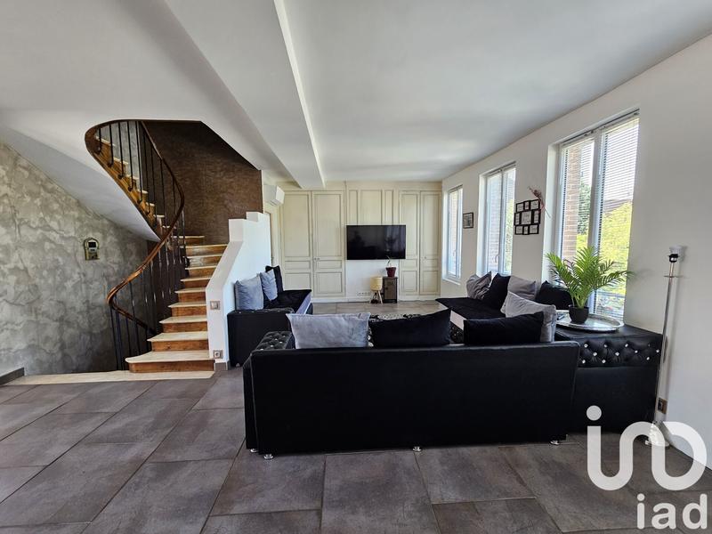 Maison - 259 m² - 11 pièces