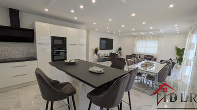 Maison - 160 m² - 7 pièces