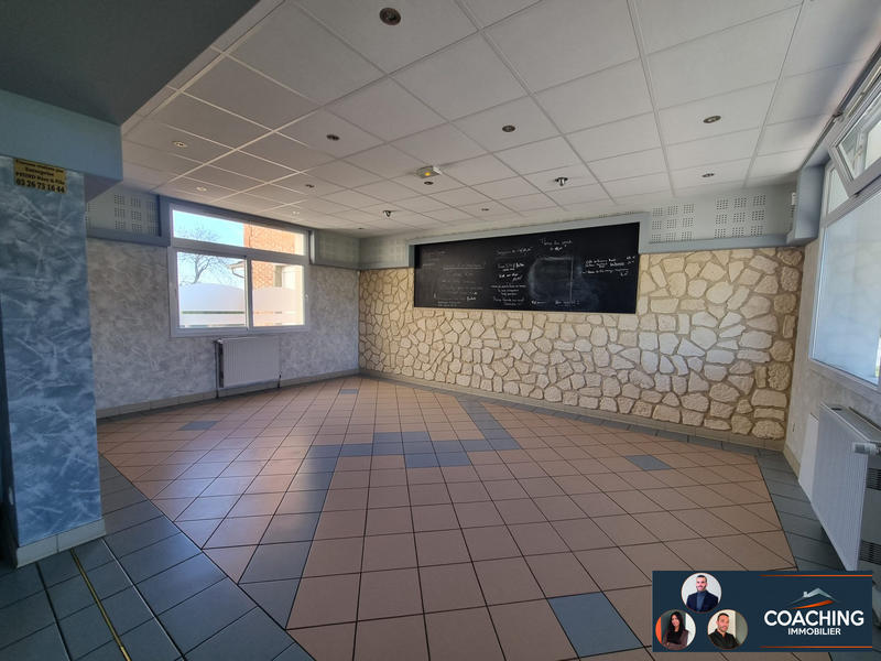 Maison - 437 m² - 10 pièces