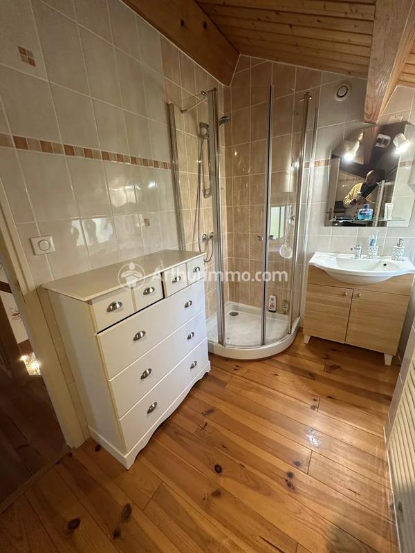 Maison - 183 m² - 8 pièces