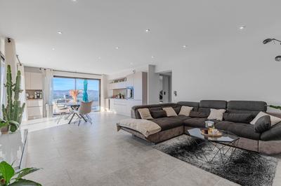 Appartement - 102 m² - 3 pièces