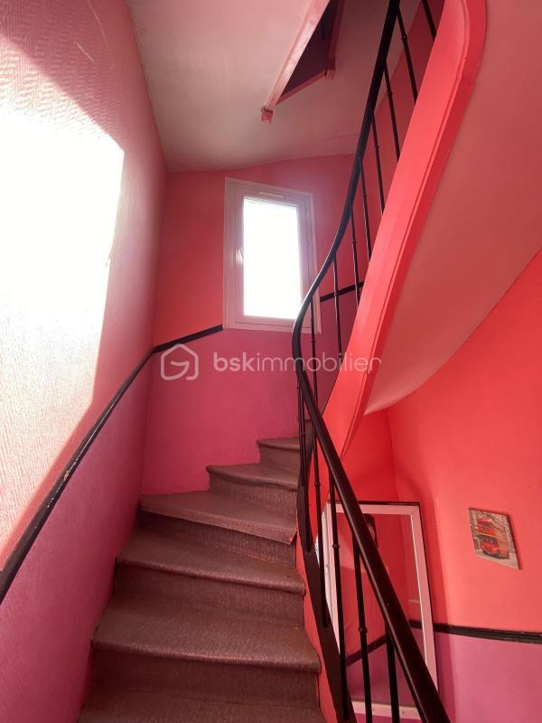 Immeuble - 130 m² - 10 pièces