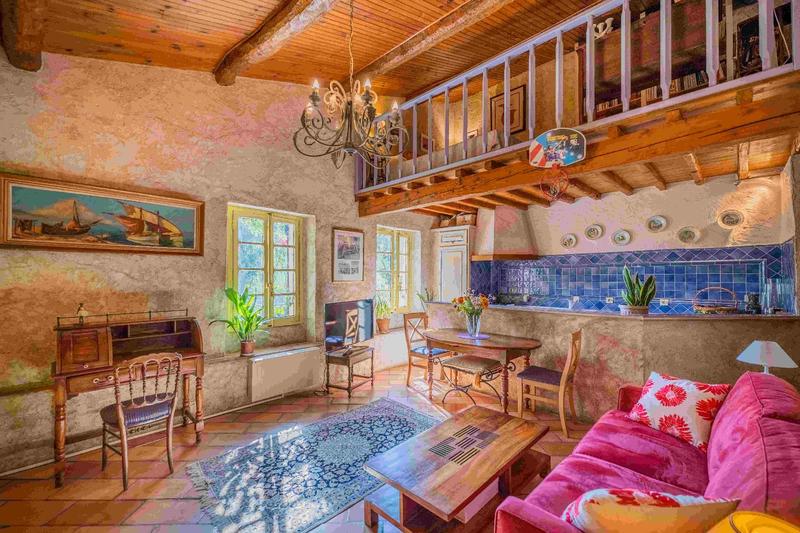 Maison - 253 m² - 9 pièces