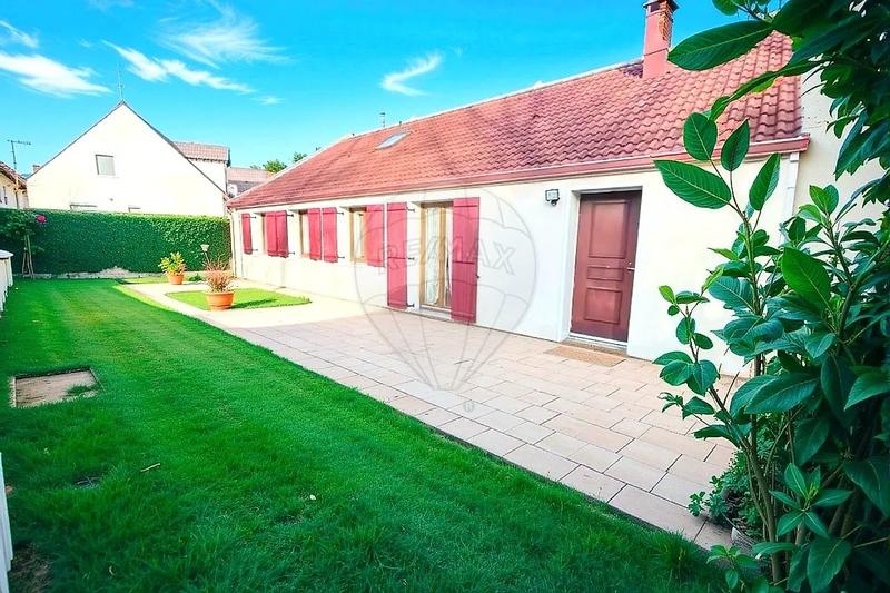 Maison - 101 m² - 5 pièces