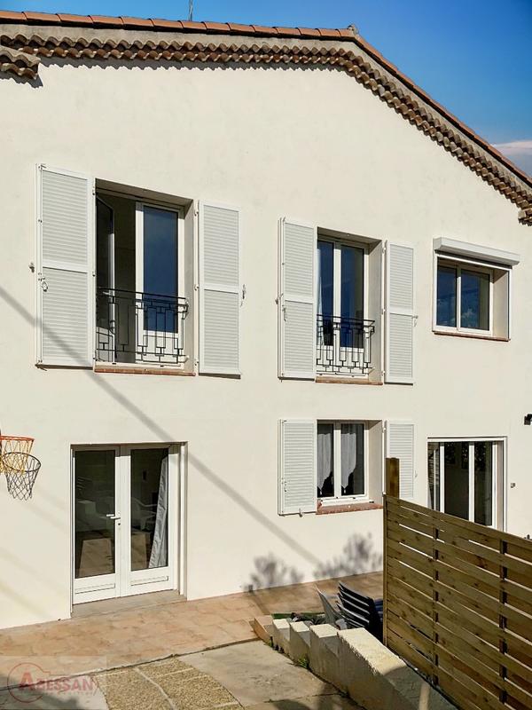 Maison - 200 m² - 7 pièces