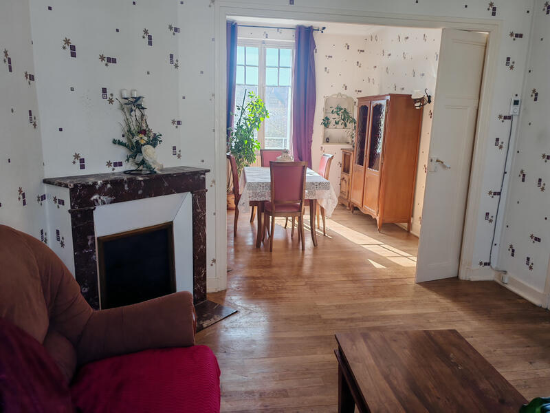 Maison - 87 m² - 6 pièces