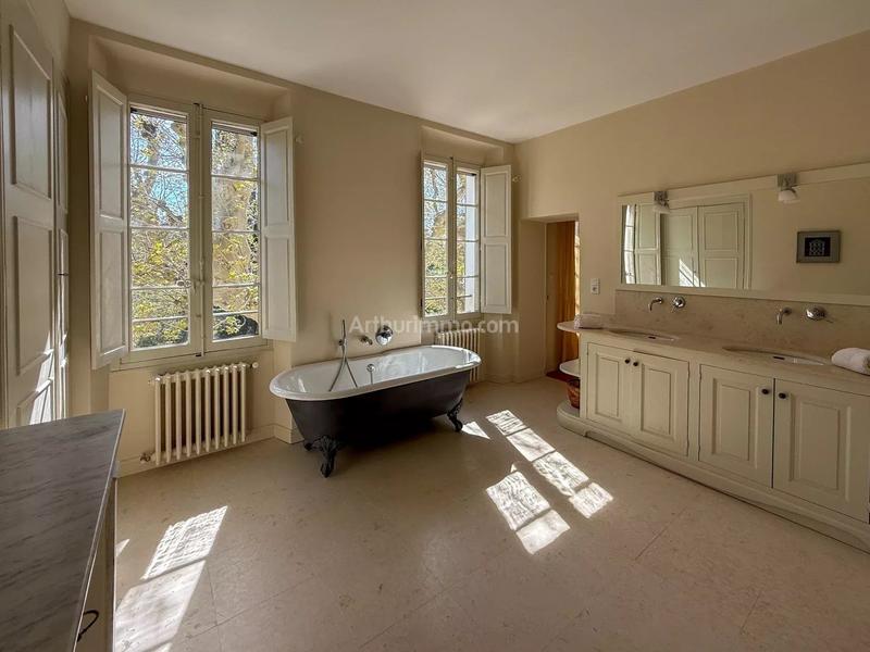 Maison - 359 m² - 10 pièces