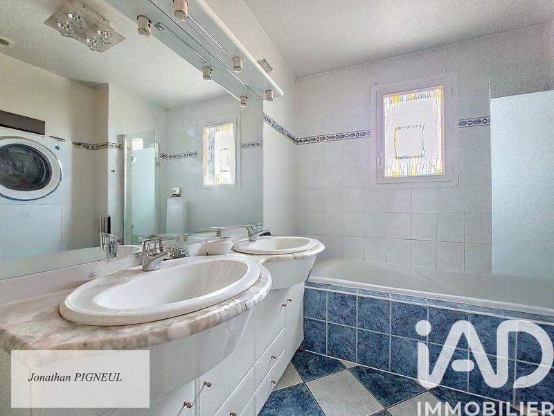 Maison - 102 m² - 5 pièces