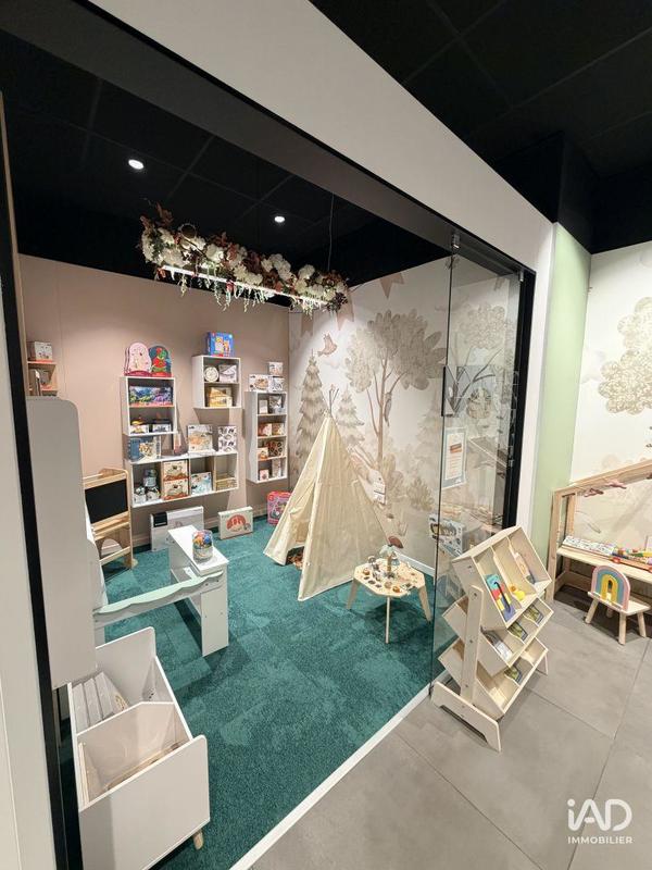 Local commercial - 297 m²