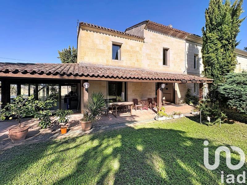 Maison - 460 m² - 12 pièces