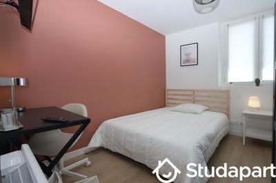 Chambre - 11 m² - 1 pièce