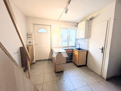 Maison - 145 m² - 9 pièces