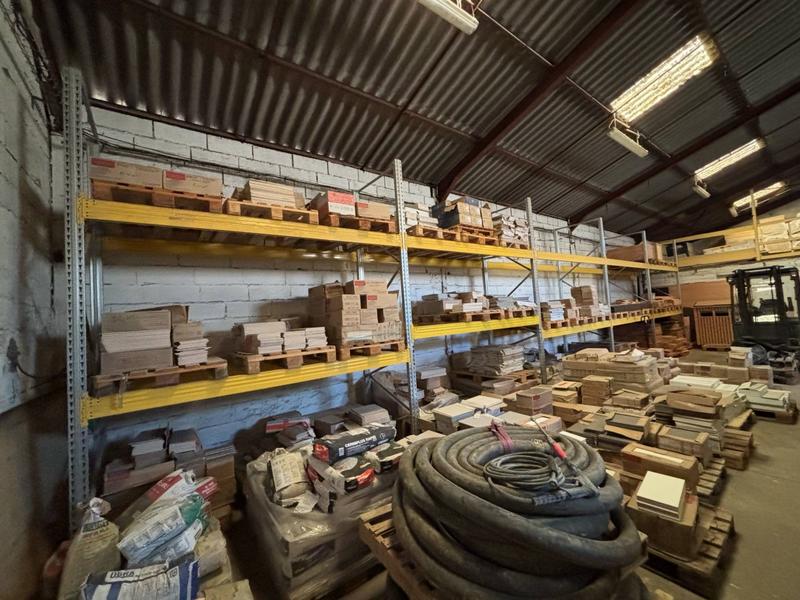 Local d'activités - 237 m² - 4 pièces