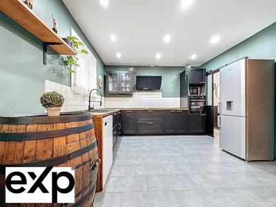 Maison - 138 m² - 7 pièces