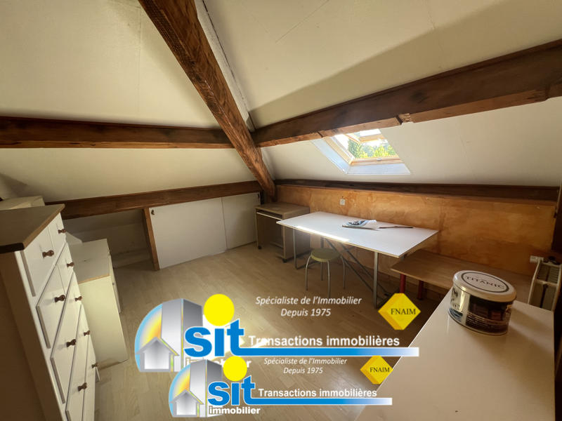 Maison - 270 m² - 9 pièces