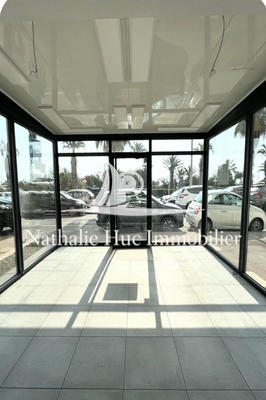 Local commercial - 64 m² - 2 pièces