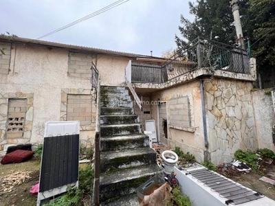 Immeuble - 94 m² - 6 pièces