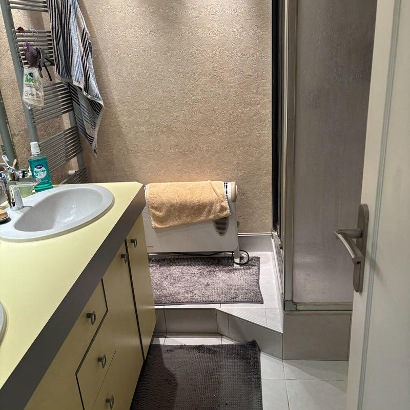 Appartement - 93 m² - 5 pièces