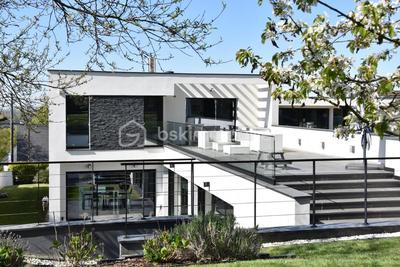 Maison d'architecte - 264 m² - 7 pièces