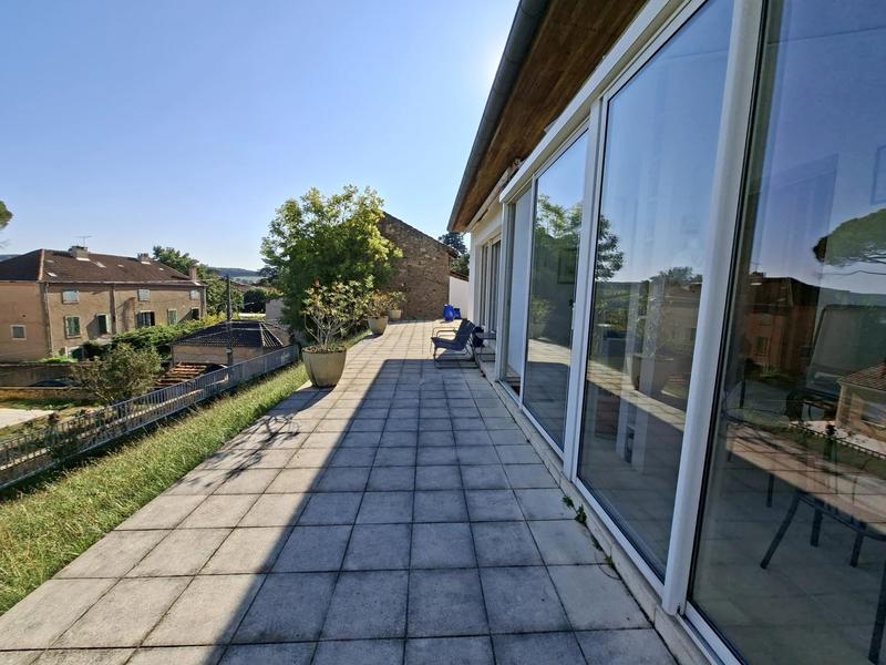 Maison - 152 m² - 7 pièces