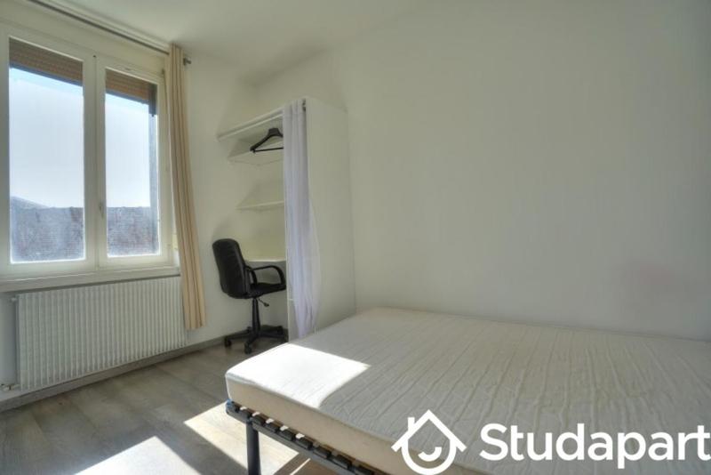 Chambre - 9 m² - 1 pièce