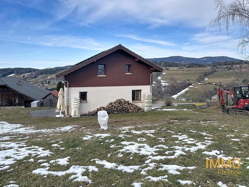 Maison - 102 m² - 7 pièces