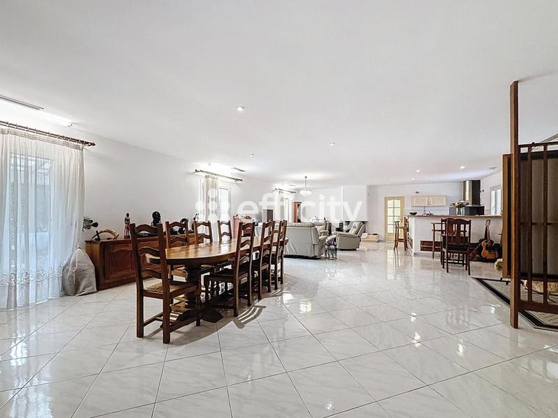 Villa - 187 m² - 5 pièces