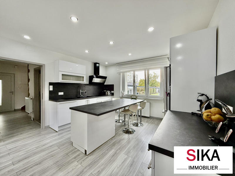 Maison - 140 m² - 5 pièces