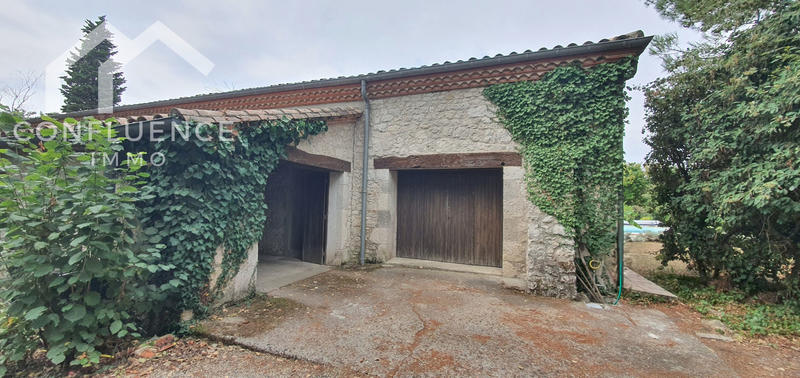 Demeure - 270 m² - 9 pièces