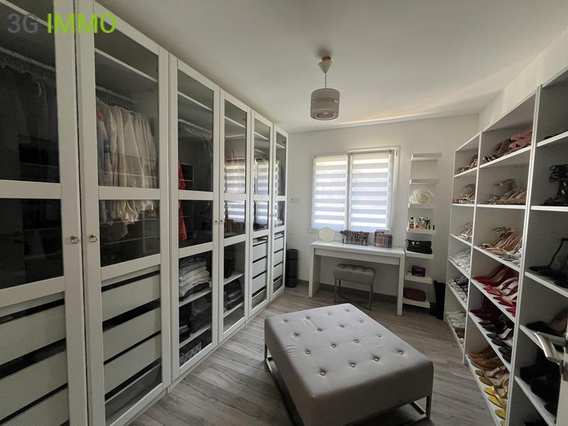 Villa - 161 m² - 5 pièces