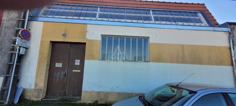 Local d'activités - 392 m² - 8 pièces