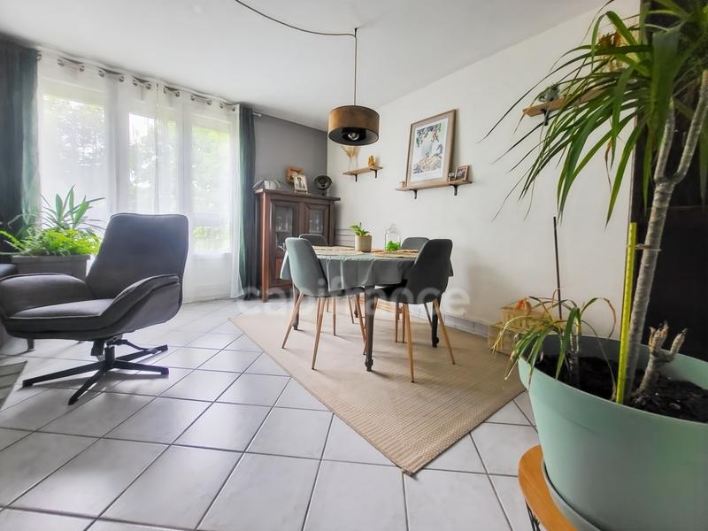 Appartement - 86 m² - 4 pièces