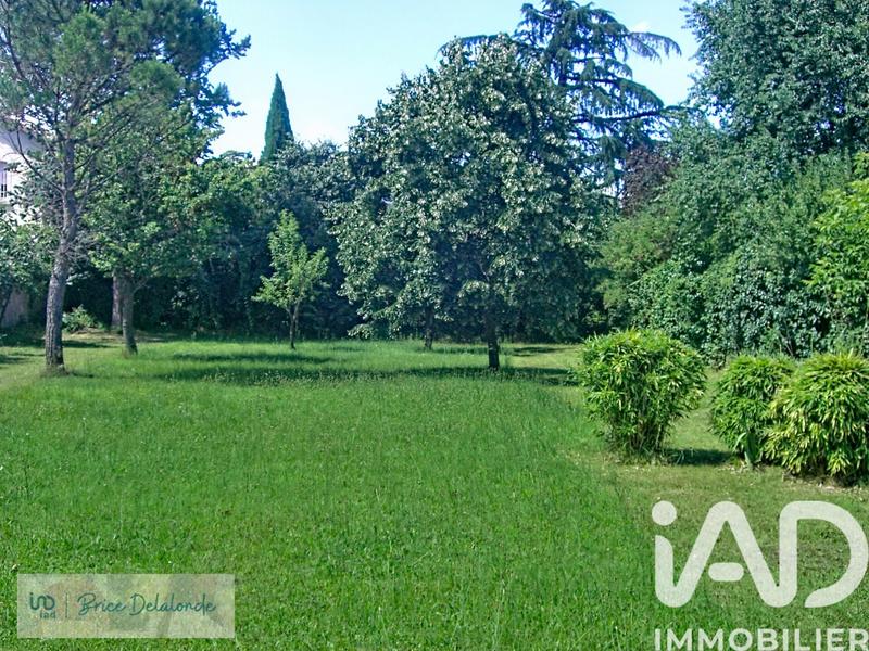 Maison - 220 m² - 9 pièces