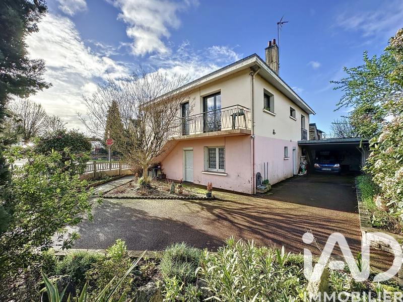 Maison - 140 m² - 8 pièces