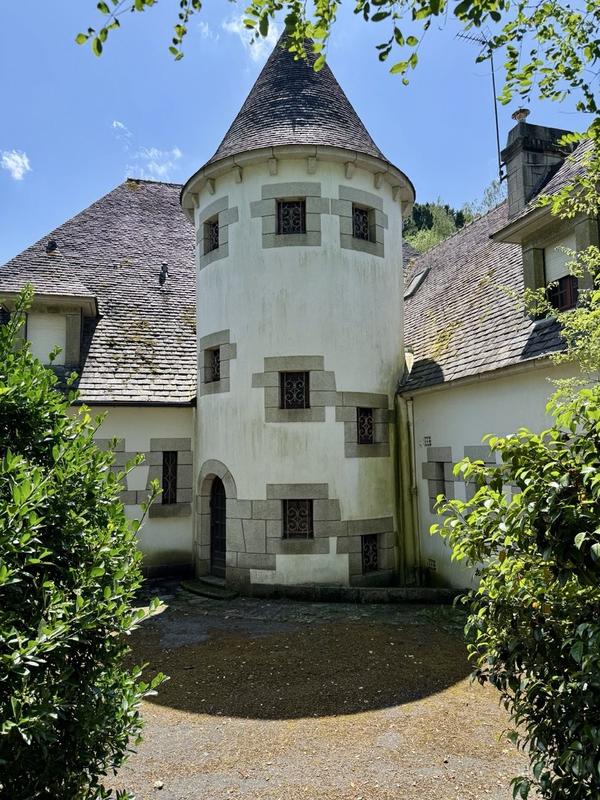 Manoir - 405 m² - 11 pièces