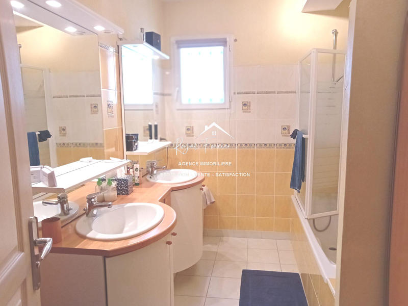 Maison - 123 m² - 6 pièces