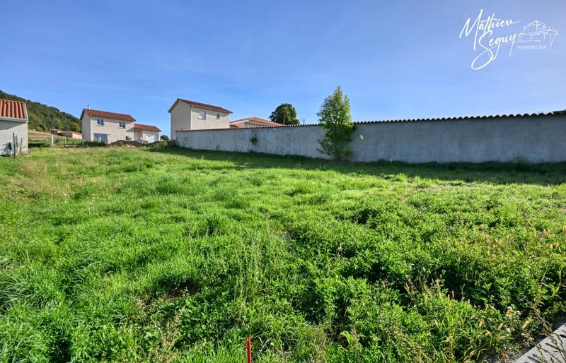 Terrain constructible - 737 m²