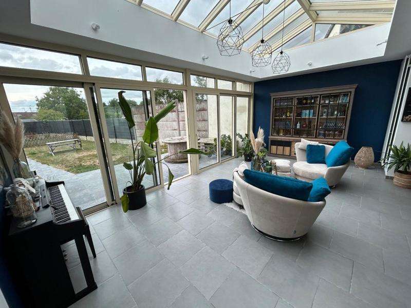 Maison - 110 m² - 8 pièces