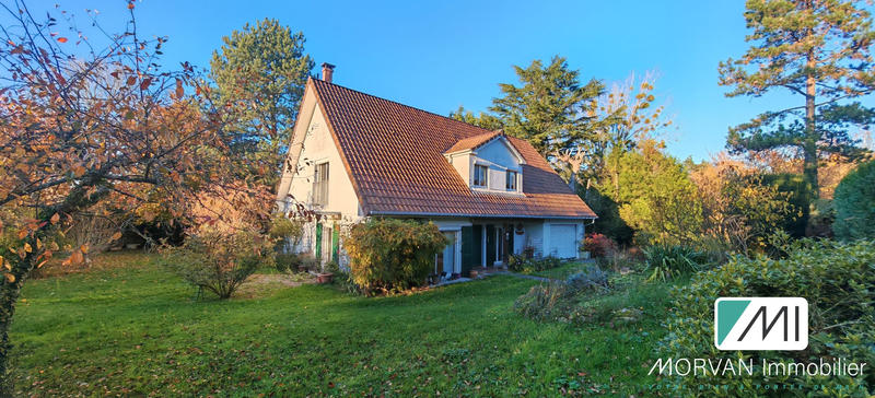 Maison - 210 m² - 7 pièces