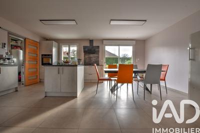 Maison - 104 m² - 5 pièces