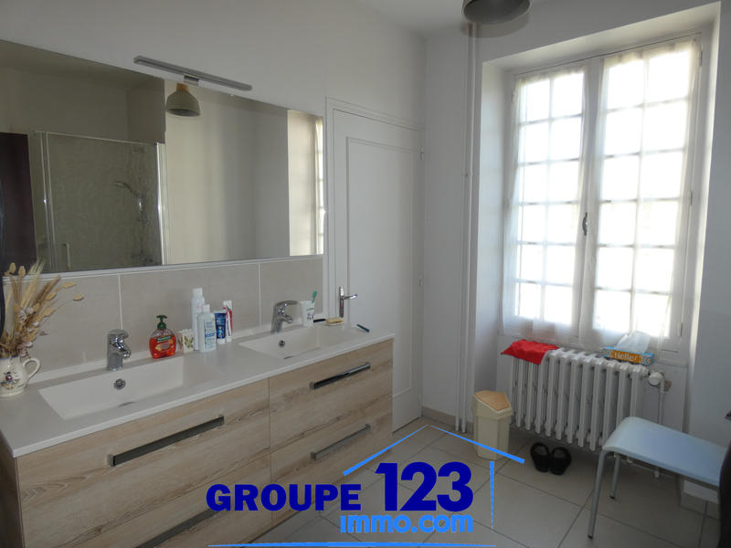 Maison - 268 m² - 8 pièces