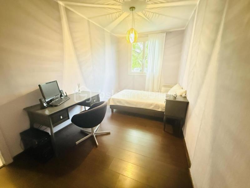 Maison - 96 m² - 5 pièces