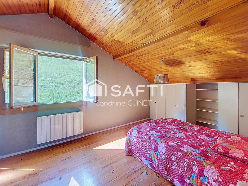 Maison - 179 m² - 9 pièces