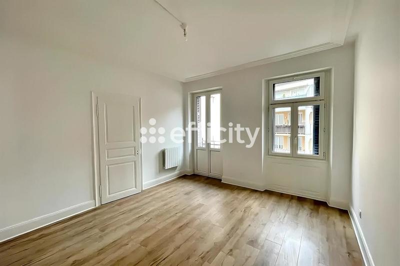 Appartement - 87 m² - 4 pièces