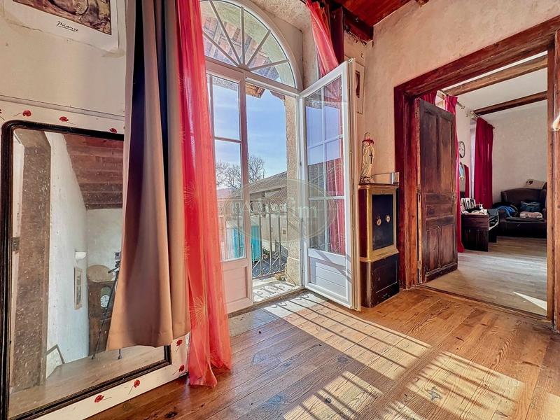 Maison - 200 m² - 8 pièces