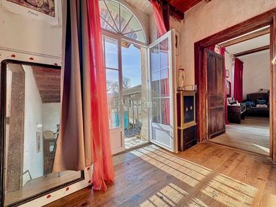 Maison - 200 m² - 8 pièces