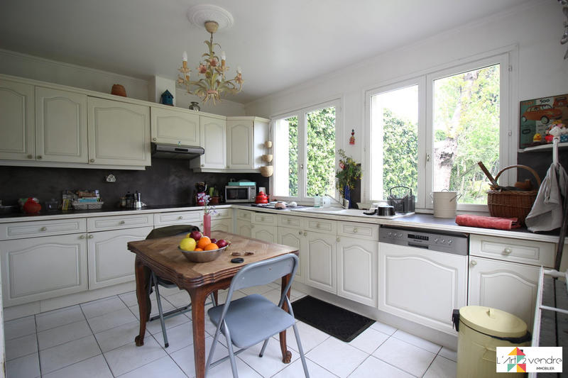 Maison - 143 m² - 7 pièces