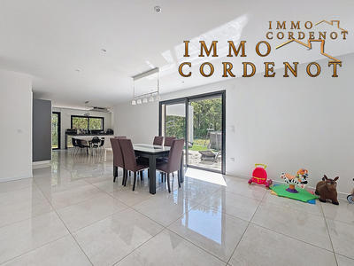 Bastide - 200 m² - 7 pièces