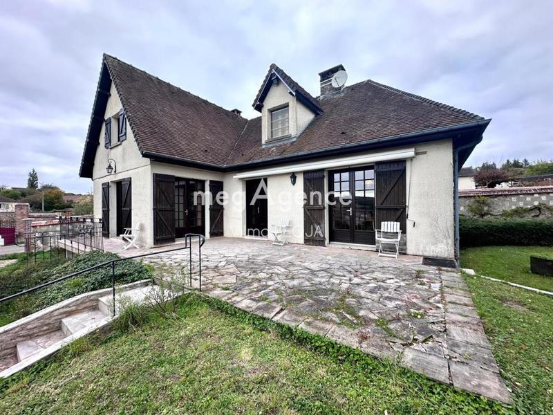 Maison - 111 m² - 4 pièces